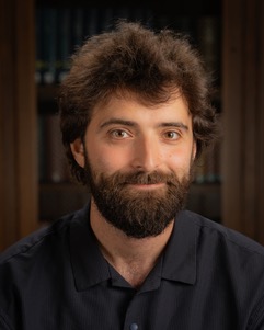 Headshot of Leo Kozachkov